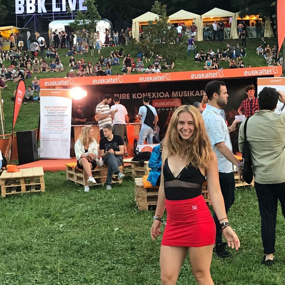 Meet your Posher, Haləy